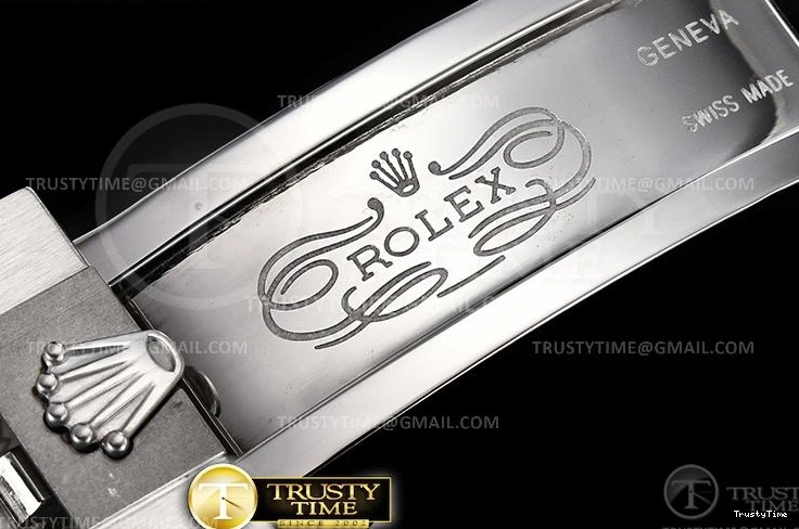 1004 ROLSUB0295B – Submariner Compact 1043